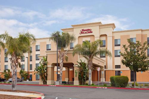 Hampton Inn & Suites Clovis Airport North