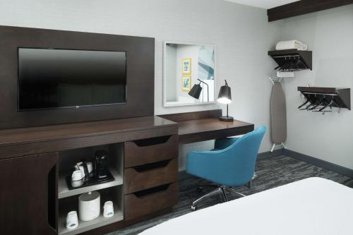 Hampton Inn Los Angeles Santa Clarita - image 12