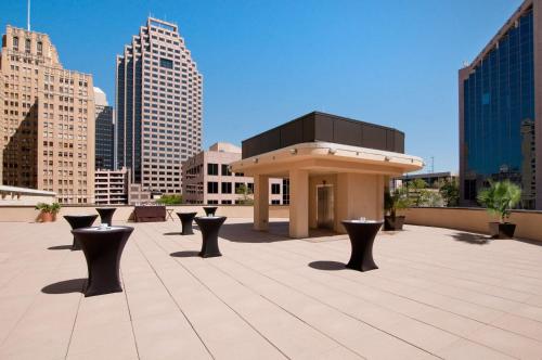 Embassy Suites By Hilton San Antonio Riverwalk-Downtown