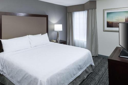 One-Bedroom King Suite - Non-Smoking room in Homewood Suites by Hilton Seattle Tacoma Int'l. Airport-Tukwila