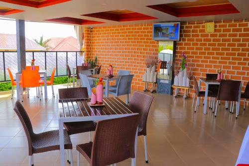 Restaurace, JATHEO HOTEL RWENTONDO in Mbarara
