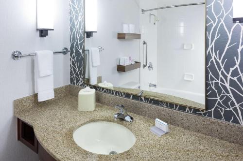 Hilton Garden Inn Sacramento/South Natomas - main image