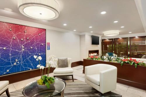 Embassy Suites by Hilton Atlanta Airport in Atlanta, USA