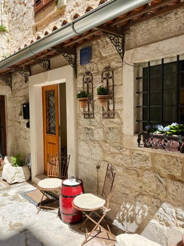  Apartment Venus of the Palace - NEW RENOVATED, Pension in Split