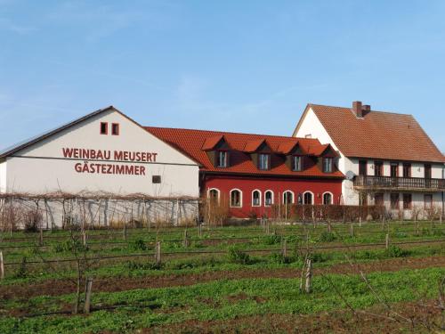 Weinbau & Pension – Familie Birgit und Bernhard Meusert