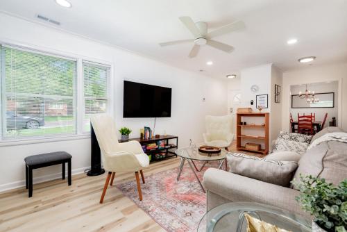 Lovely Landing Pad near Lambert Airport 3 bed bath in Berkeley, USA