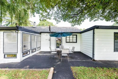 Lovely Landing Pad near Lambert Airport 3 bed bath