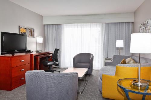 Courtyard by Marriott Corpus Christi - image 11