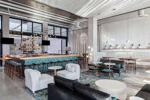 Tapestry By Hilton The Fort Sutter Hotel Sacramento, Ca