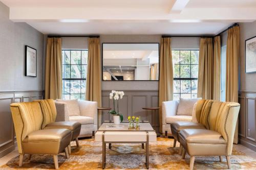 The Inn at Saratoga Tapestry Collection by Hilton - image 10