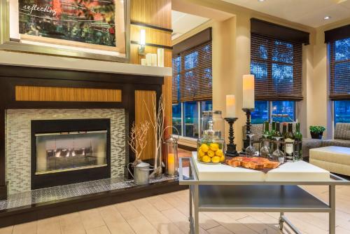 Hilton Garden Inn Atlanta North/Alpharetta - image 11