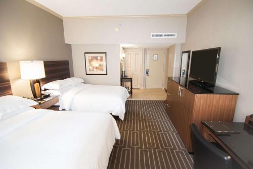 Deluxe Double Room with Two Double Beds