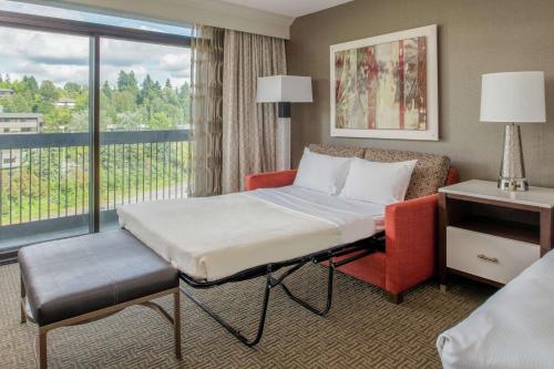 1 king bed, 1 sofa bed