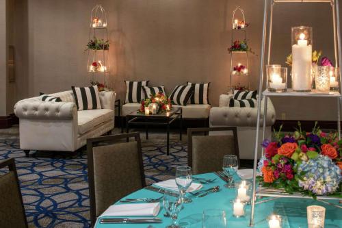 會議室/宴會廳, Hilton Bellevue in 貝爾維尤(WA)