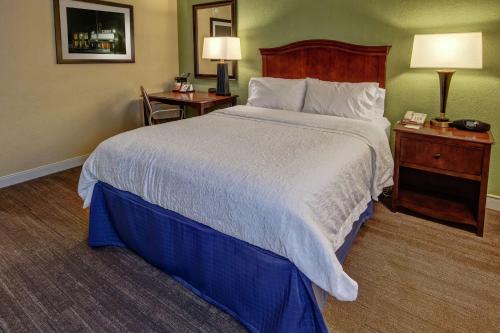 1 queen bed