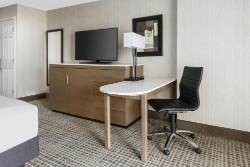 DoubleTree by Hilton Colorado Springs - image 12