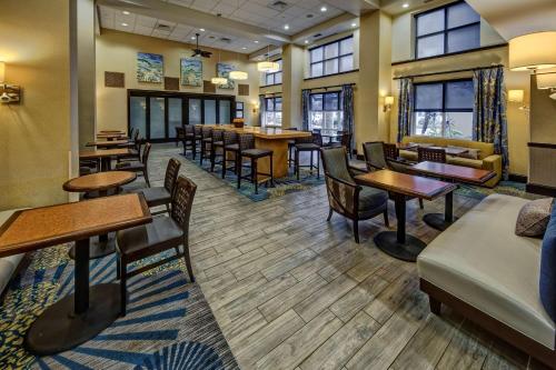 Hampton Inn & Suites Stuart-North