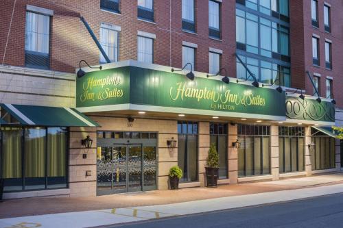 Hampton Inn & Suites Little Rock-Downtown
