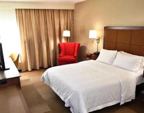 Hampton Inn & Suites Bethlehem - image 14