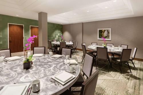 Embassy Suites Tysons Corner - image 2