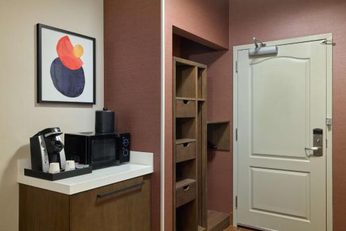 Hilton Garden Inn Bloomington - image 11