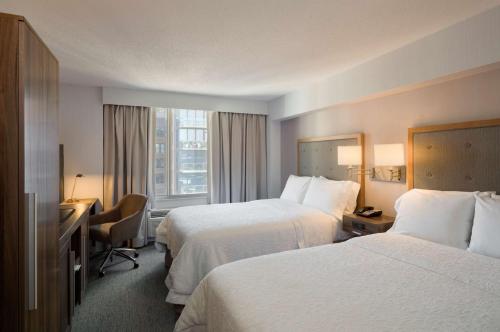 Hampton Inn Manhattan Chelsea - image 12