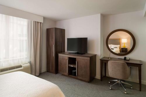 Hampton Inn Manhattan - Times Square South - image 6