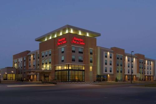 Hampton Inn By Hilton And Suites Omaha Downtown