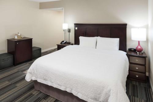 Hampton Inn By Hilton And Suites Omaha Downtown