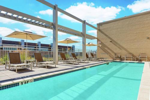 ทัศนียภาพ, Hilton Garden Inn Washington DC/Georgetown Area near หอประชุมภูมิศาสตร์แห่งชาติ