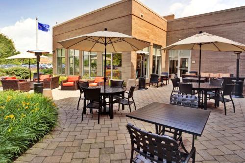 Hilton Garden Inn Lake Forest Mettawa