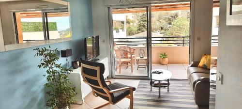 Facilities, 3 pieces traversant mer montagne, 60 M2, calme in Gorbio