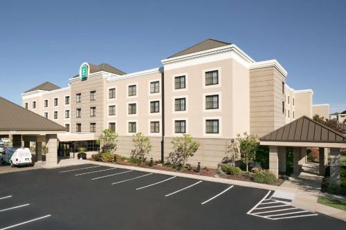 Embassy Suites By Hilton Hotel Cleveland-Beachwood