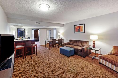 Executive King Room - Non-Smoking image 3