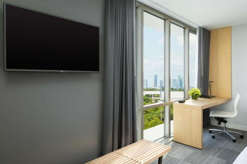 2 QUEEN BEDS - ADA ACCESSIBLE