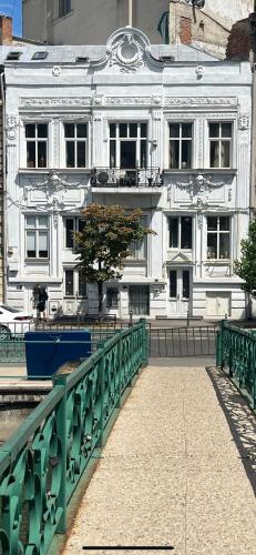 Old Town Napoleon Crib