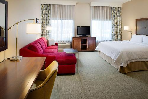 Hampton Inn & Suites Palmdale