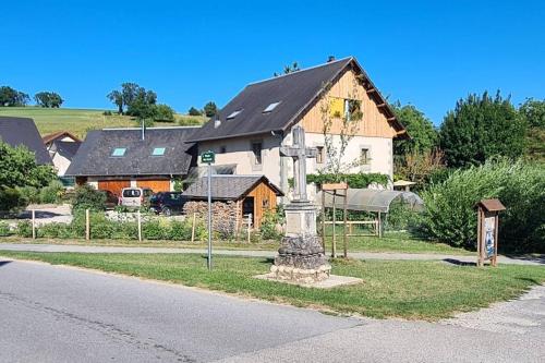 Apkārtne, Gîte des Vernet - Loft chaleureux entre lacs et montagnes (Gite des Vernet - Loft chaleureux entre lacs et montagnes) in Marigny-Saint-Marcel