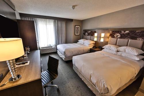 2 double beds