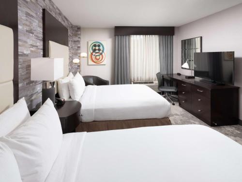 DoubleTree by Hilton Chattanooga Downtown in Chattanooga City Center