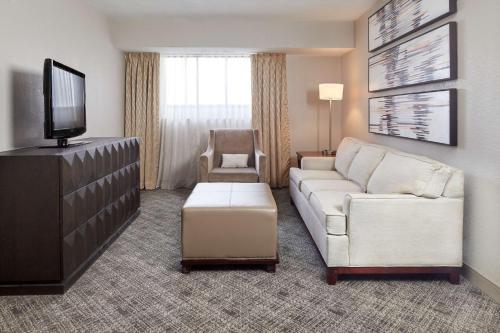 DoubleTree Suites by Hilton Nashville Airport - image 6