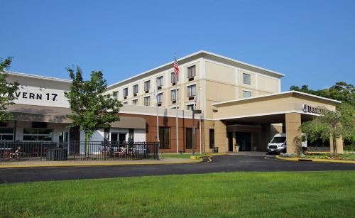 DoubleTree by Hilton Mahwah