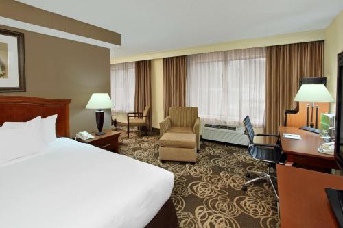 DoubleTree by Hilton Mahwah