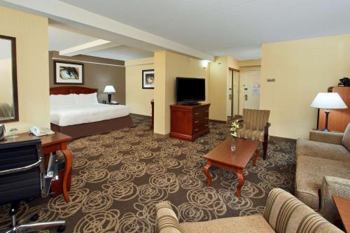 DoubleTree by Hilton Mahwah