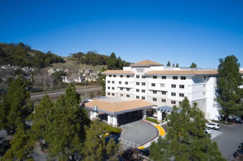 Embassy Suites by Hilton San Rafael Marin County