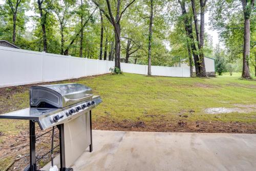 Modern Kentucky Lake Home Pool and Boat Ramp Access