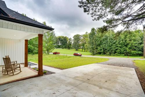 Modern Kentucky Lake Home Pool and Boat Ramp Access