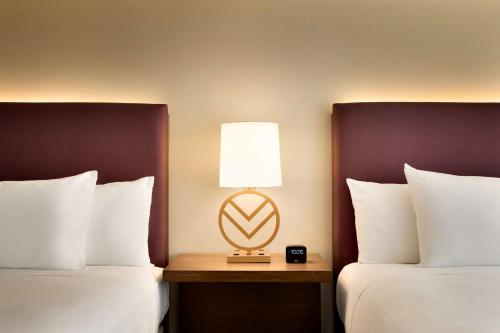 2 double beds