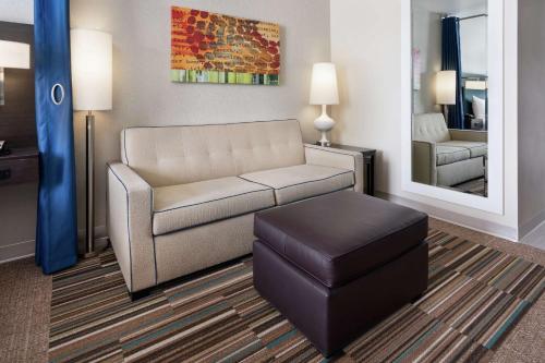 Home2 Suites by Hilton Anchorage/Midtown