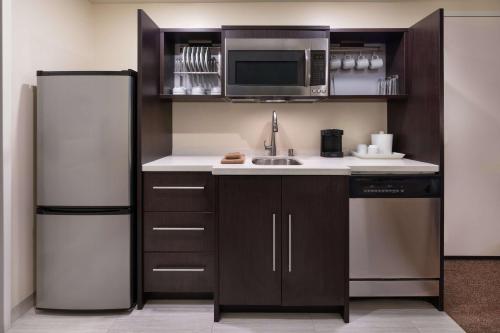 Home2 Suites by Hilton Anchorage/Midtown